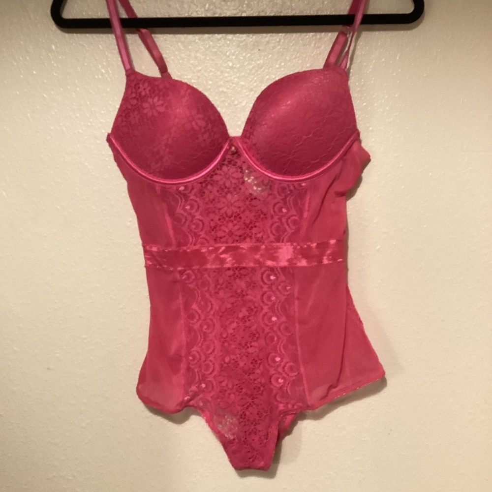 Lingerie bodysuit